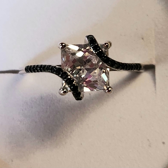 Black & Silver S925 Square Cut Ring Swirl Setting - Picture 1 of 4